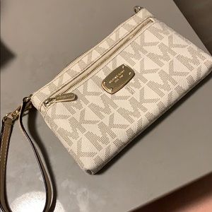 Authentic Michael Kors Wristlet